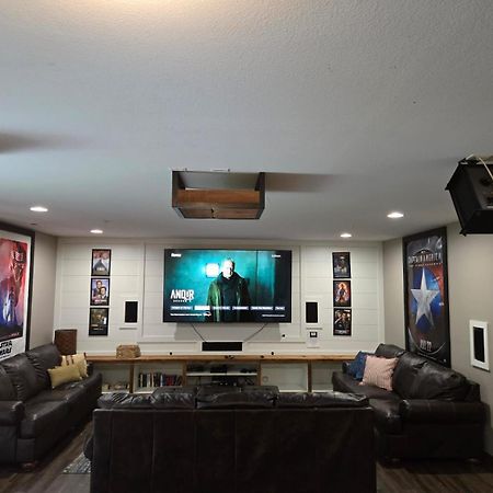 Villa Premier Retreat With Hot Tub, Theater & Pool Table Hollister Esterno foto
