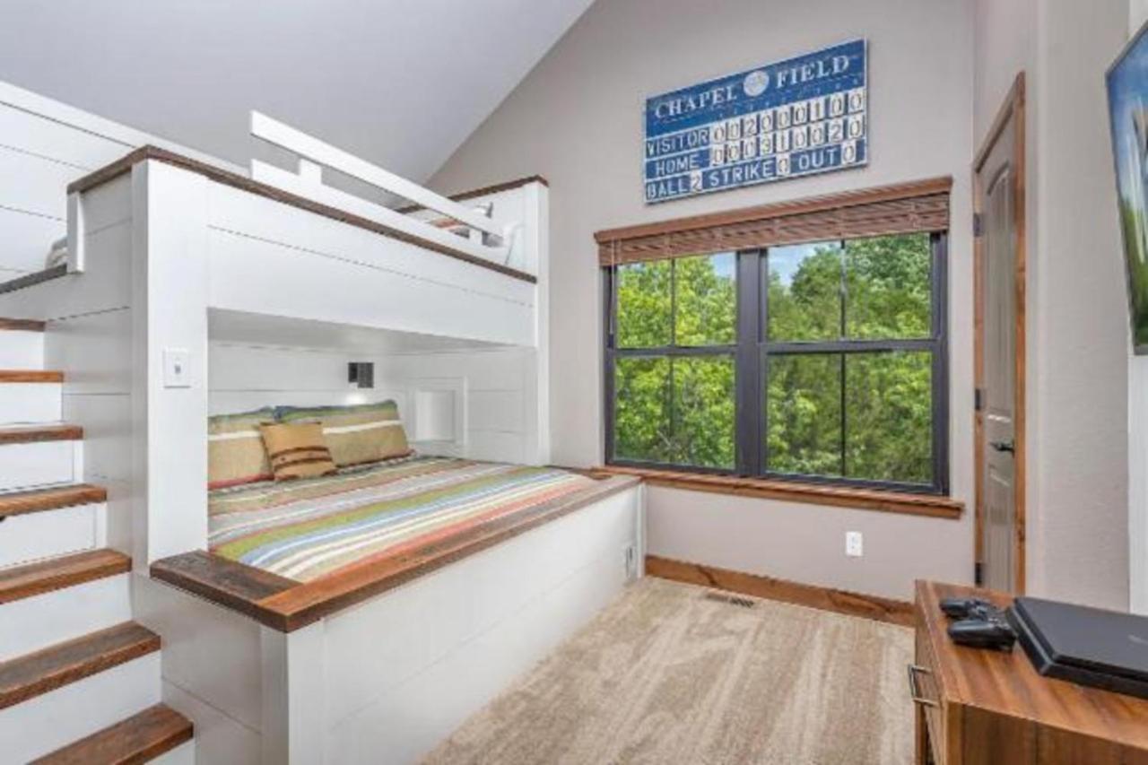 Villa Premier Retreat With Hot Tub, Theater & Pool Table Hollister Esterno foto