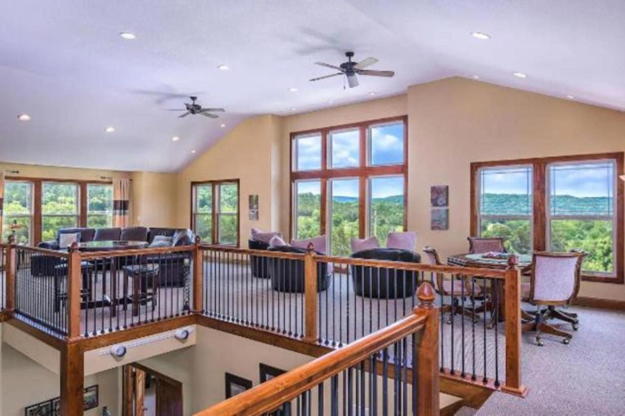 Villa Premier Retreat With Hot Tub, Theater & Pool Table Hollister Esterno foto