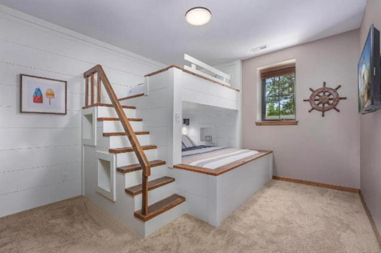 Villa Premier Retreat With Hot Tub, Theater & Pool Table Hollister Esterno foto