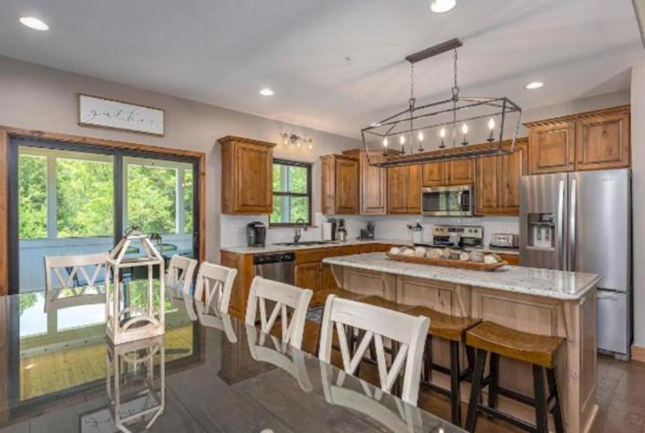 Villa Premier Retreat With Hot Tub, Theater & Pool Table Hollister Esterno foto